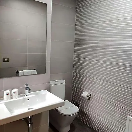 Hotel Compostela 2*