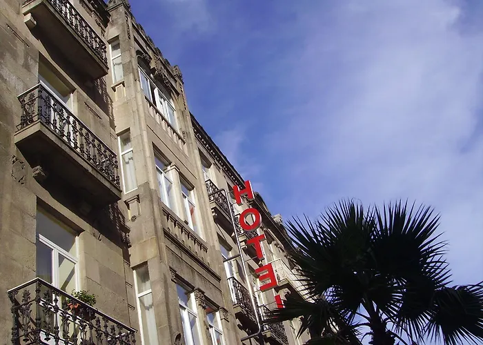 Compostela Hotell 2*